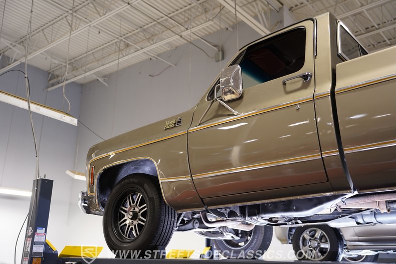 For Sale 1977 GMC C1500 Stock# 9847-CHA Fullscreen Grid Image 68