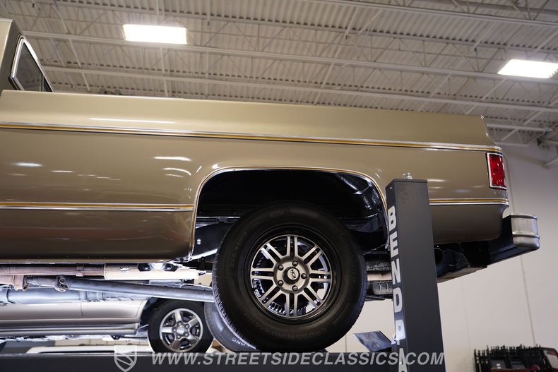 For Sale 1977 GMC C1500 Stock# 9847-CHA Fullscreen Grid Image 70