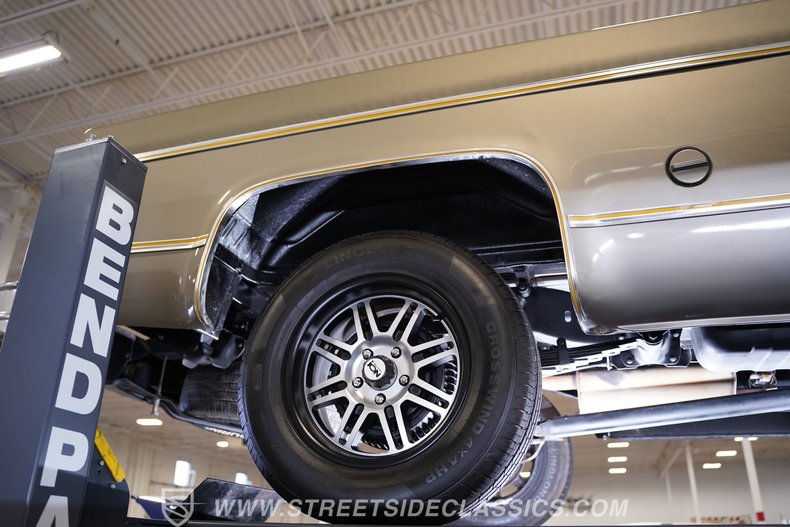 For Sale 1977 GMC C1500 Stock# 9847-CHA Fullscreen Grid Image 71