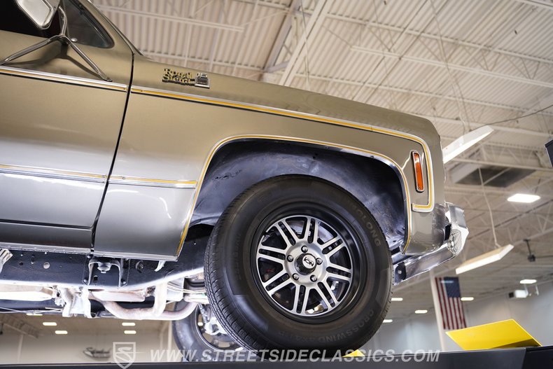 For Sale 1977 GMC C1500 Stock# 9847-CHA Fullscreen Grid Image 73