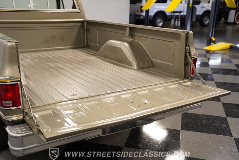 For Sale 1977 GMC C1500 Stock# 9847-CHA Fullscreen Grid Image 57