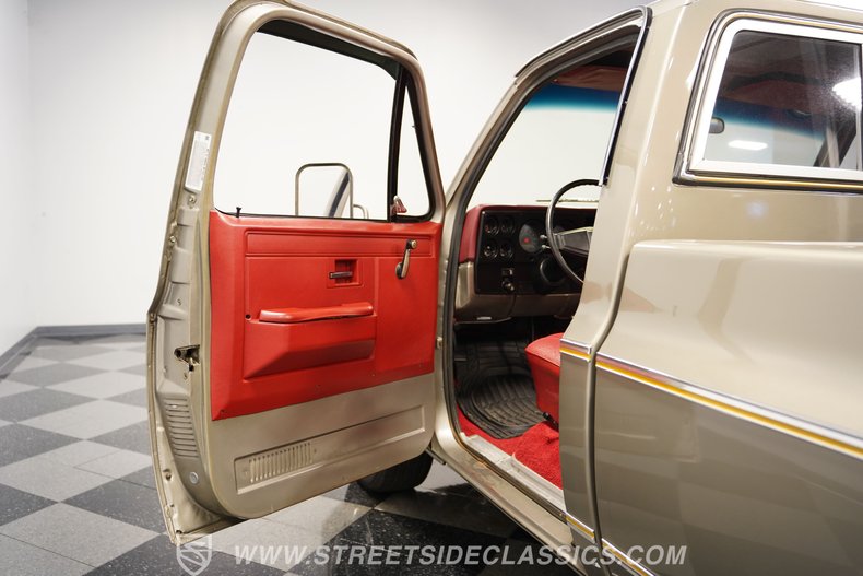 For Sale 1977 GMC C1500 Stock# 9847-CHA Fullscreen Grid Image 37