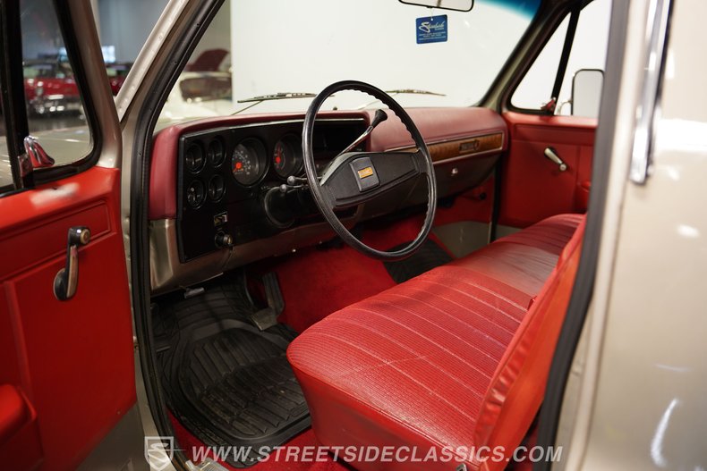 For Sale 1977 GMC C1500 Stock# 9847-CHA Fullscreen Grid Image 4