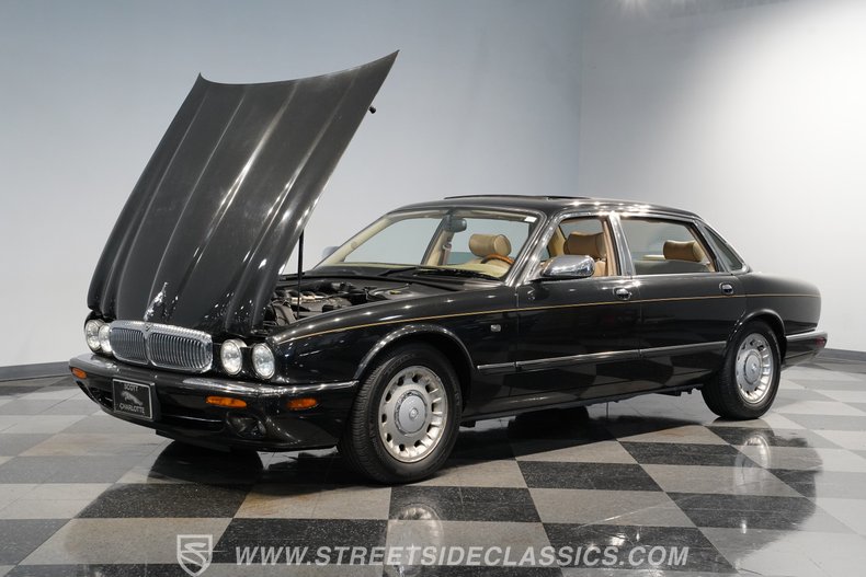 1998 Jaguar XJ 32
