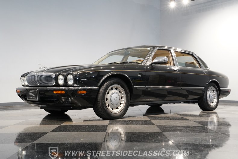 1998 Jaguar XJ 22