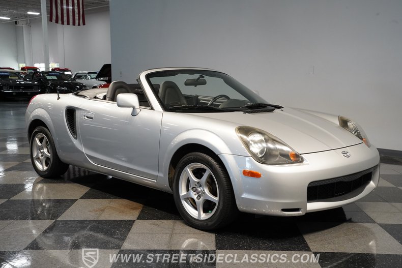 2001 Toyota MR2 17