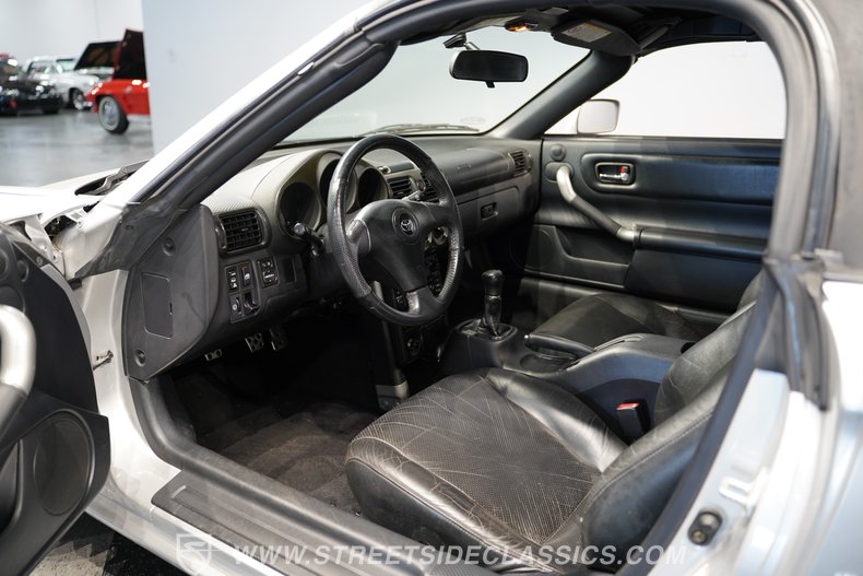 2001 Toyota MR2 4
