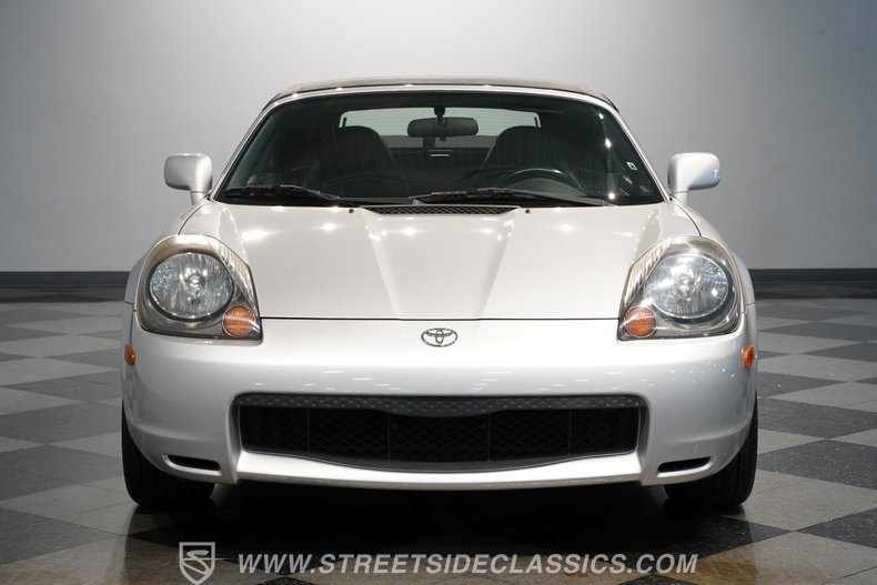 2001 Toyota MR2 18