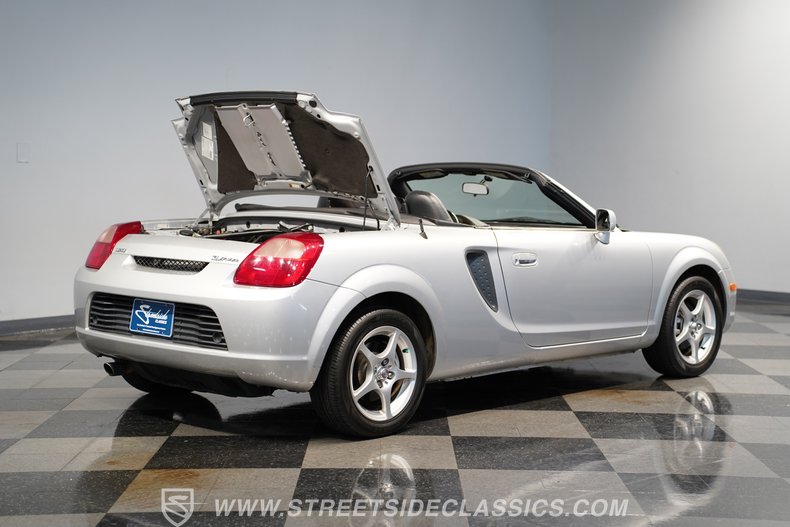2001 Toyota MR2 32