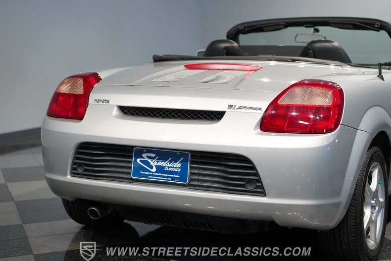 2001 Toyota MR2 27