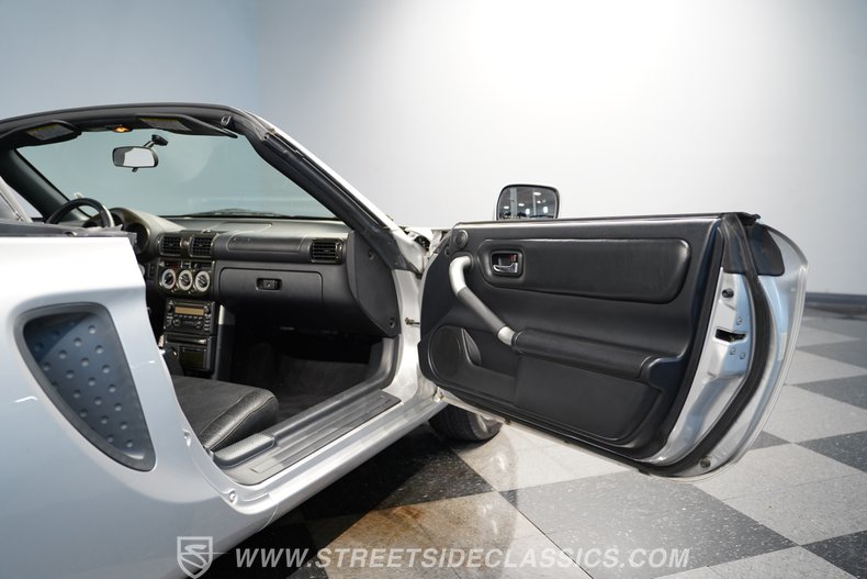 2001 Toyota MR2 54