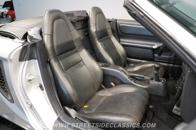 2001 Toyota MR2 48