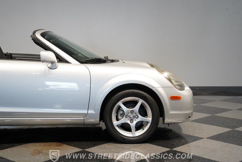2001 Toyota MR2 31