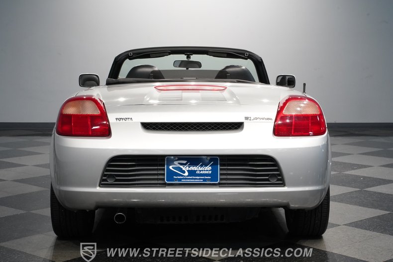 2001 Toyota MR2 11