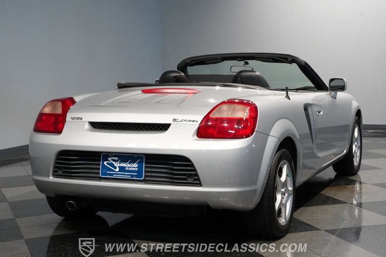2001 Toyota MR2 12