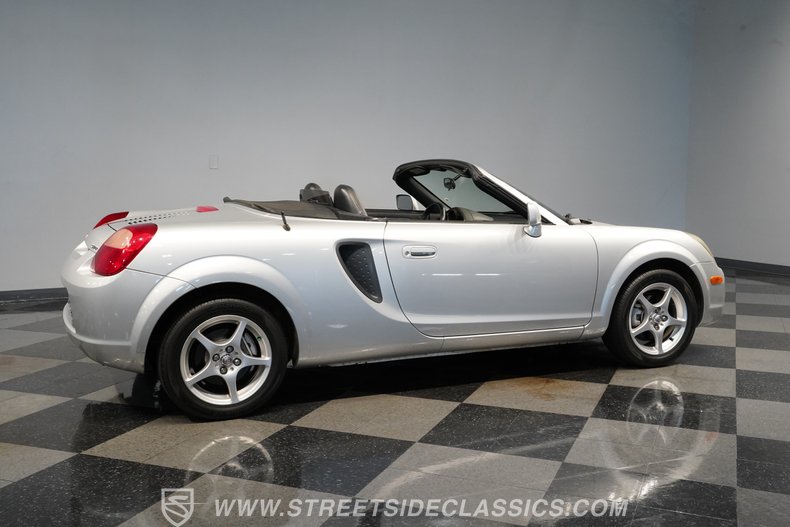 2001 Toyota MR2 14