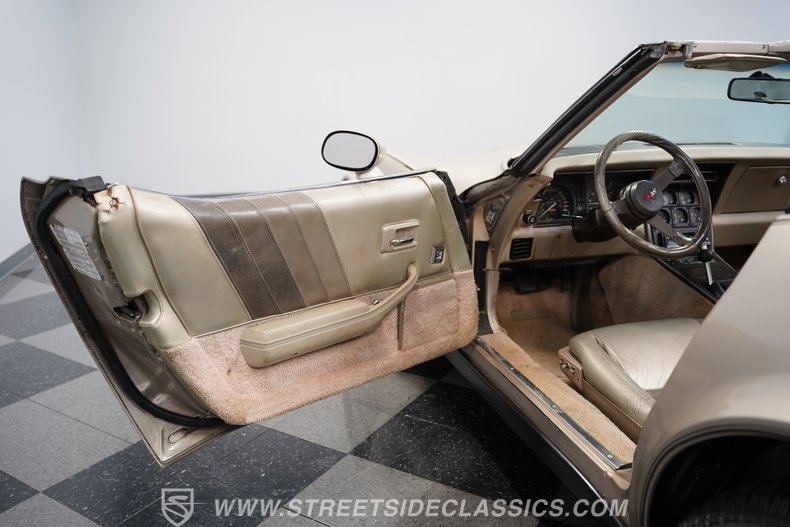 1982 Chevrolet Corvette 37