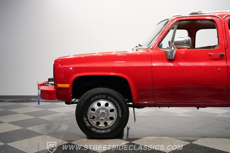 1990 Chevrolet K3500 24