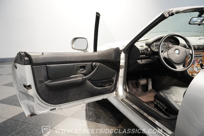 2001 BMW Z3 33