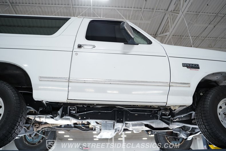 1995 Ford Bronco 74