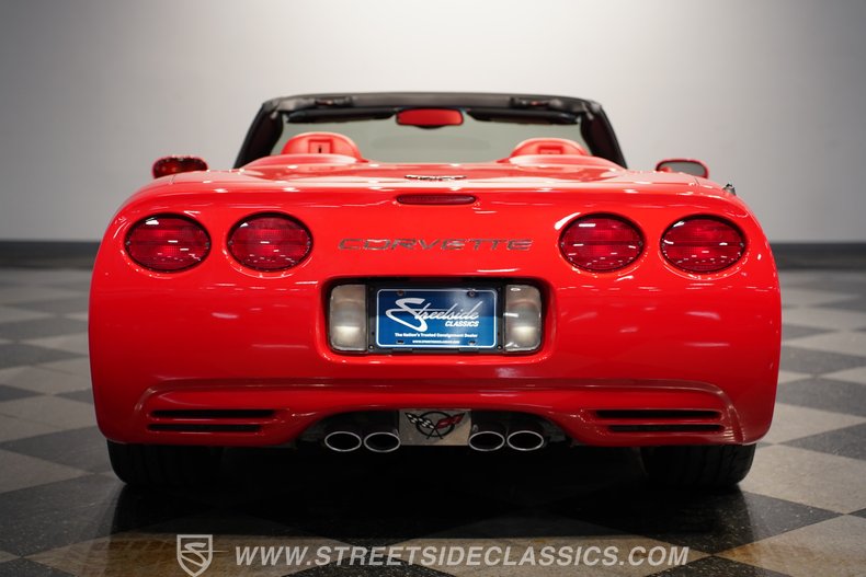 2004 Chevrolet Corvette 26