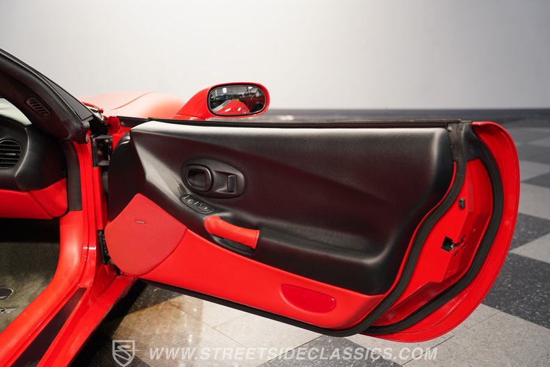 2004 Chevrolet Corvette 51