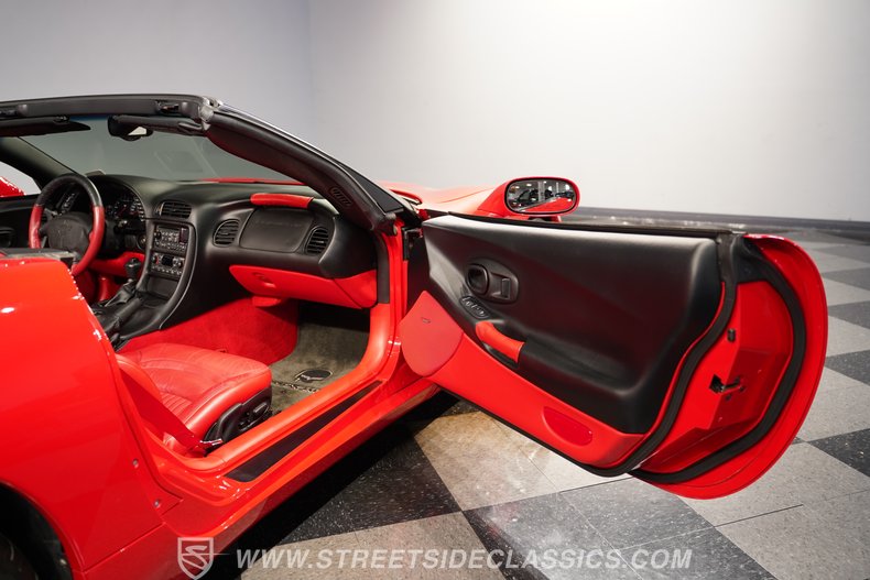 2004 Chevrolet Corvette 52