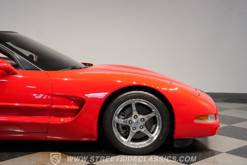 2004 Chevrolet Corvette 31