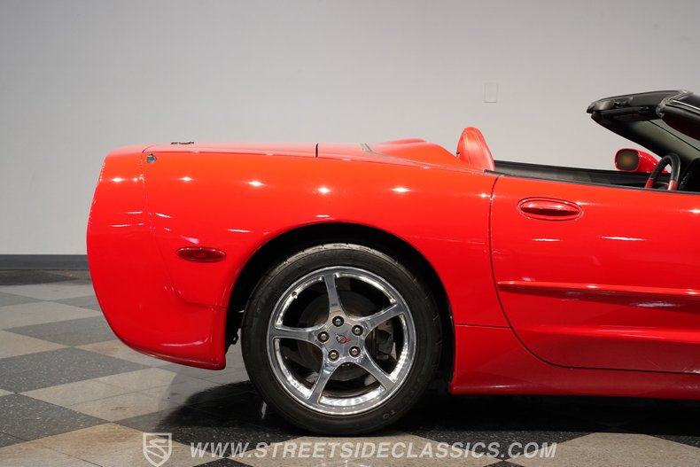 2004 Chevrolet Corvette 30