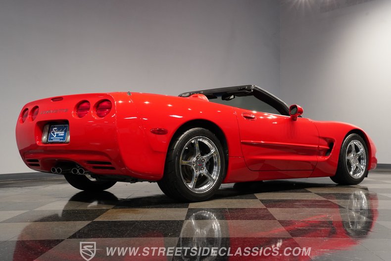 2004 Chevrolet Corvette 28