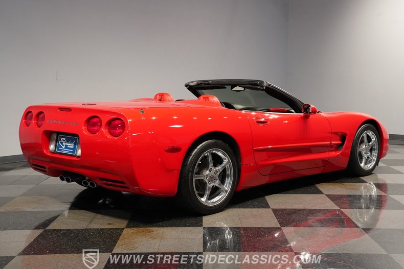 2004 Chevrolet Corvette 13