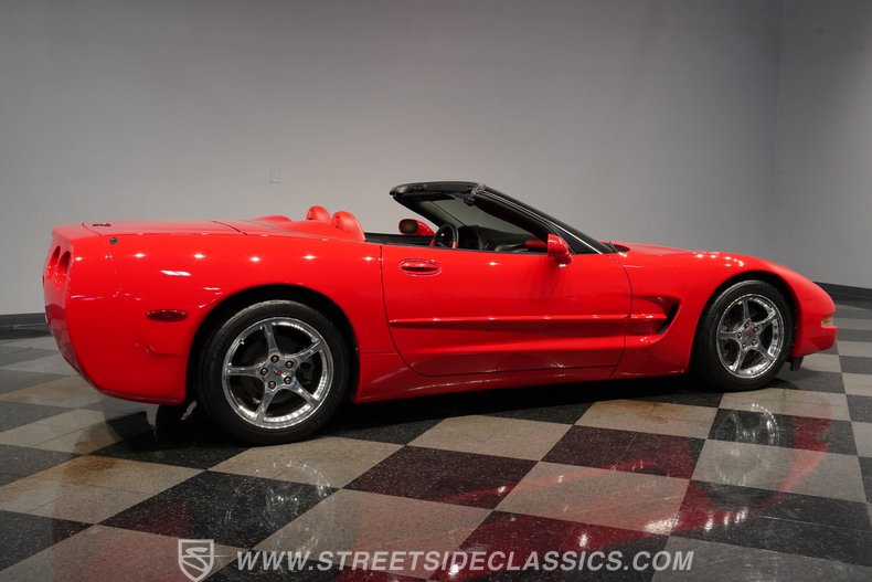 2004 Chevrolet Corvette 14