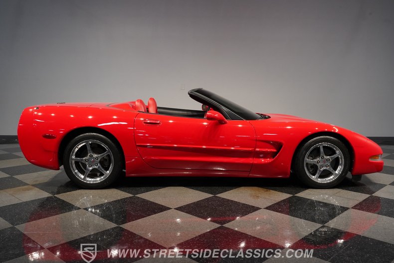 2004 Chevrolet Corvette 15