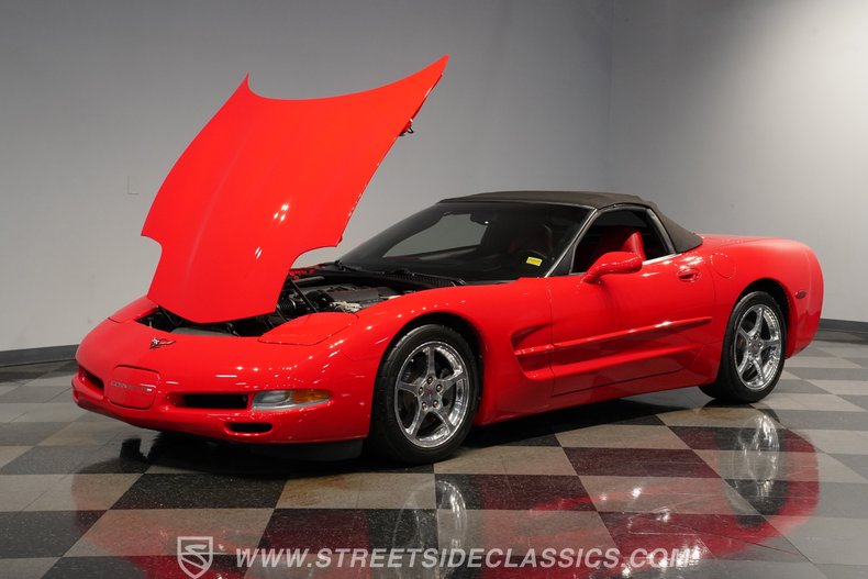 2004 Chevrolet Corvette 32