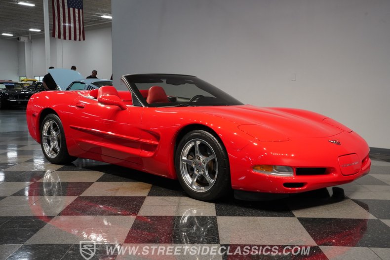 2004 Chevrolet Corvette 17
