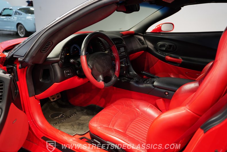 2004 Chevrolet Corvette 4
