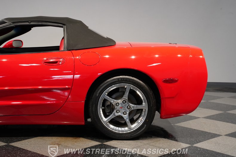 2004 Chevrolet Corvette 25