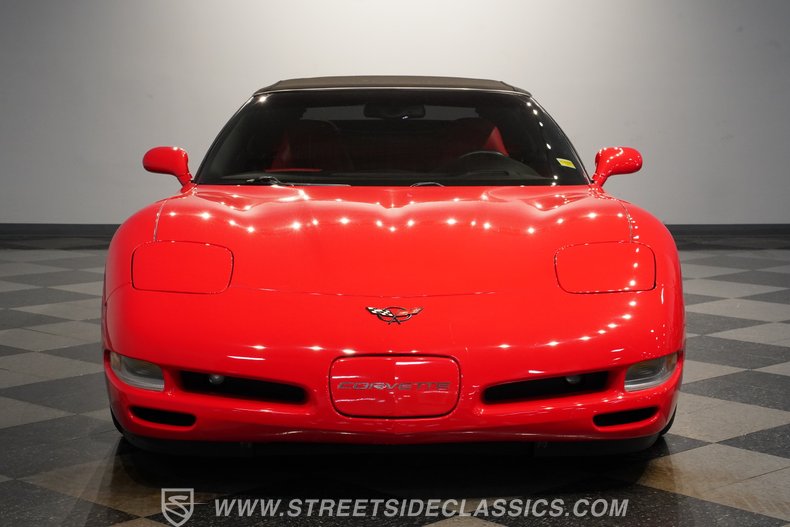 2004 Chevrolet Corvette 18