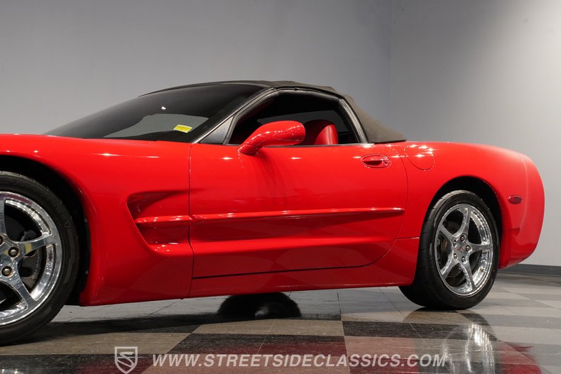 2004 Chevrolet Corvette 23