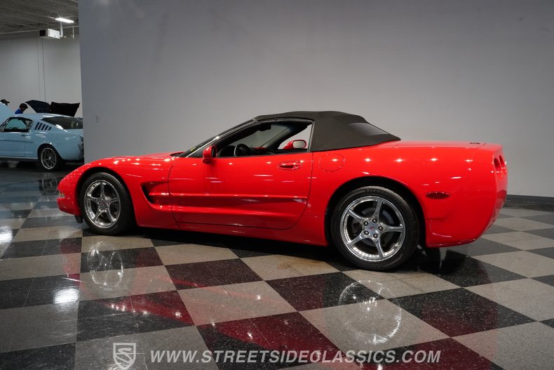 2004 Chevrolet Corvette 9