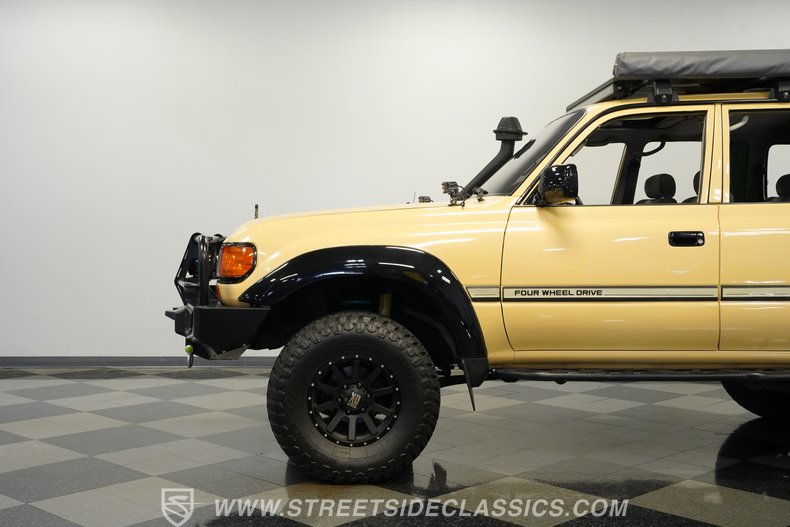 For Sale 1991 Toyota Land Cruiser Stock# 10424-CHA Fullscreen Grid Image 24