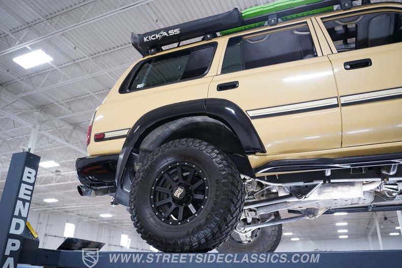 For Sale 1991 Toyota Land Cruiser Stock# 10424-CHA Fullscreen Grid Image 80