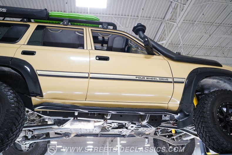 For Sale 1991 Toyota Land Cruiser Stock# 10424-CHA Fullscreen Grid Image 81