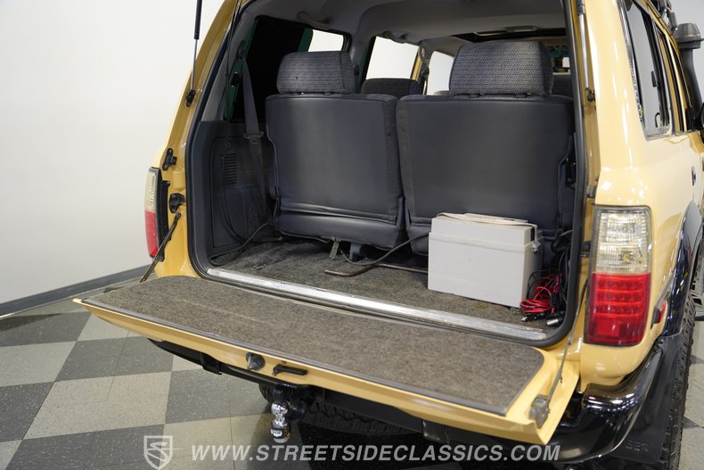 For Sale 1991 Toyota Land Cruiser Stock# 10424-CHA Fullscreen Grid Image 64