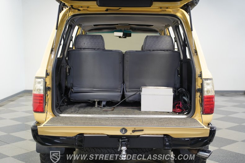 For Sale 1991 Toyota Land Cruiser Stock# 10424-CHA Fullscreen Grid Image 65