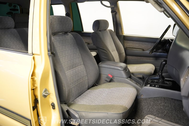 For Sale 1991 Toyota Land Cruiser Stock# 10424-CHA Fullscreen Grid Image 56