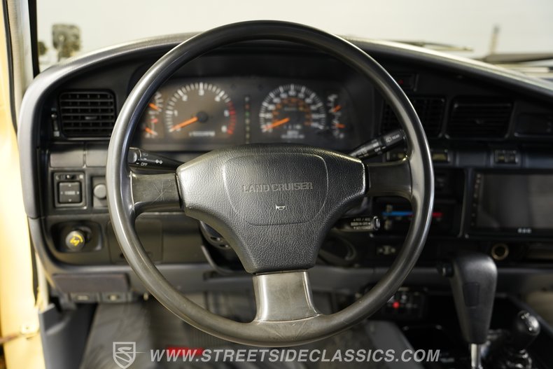 For Sale 1991 Toyota Land Cruiser Stock# 10424-CHA Fullscreen Grid Image 40