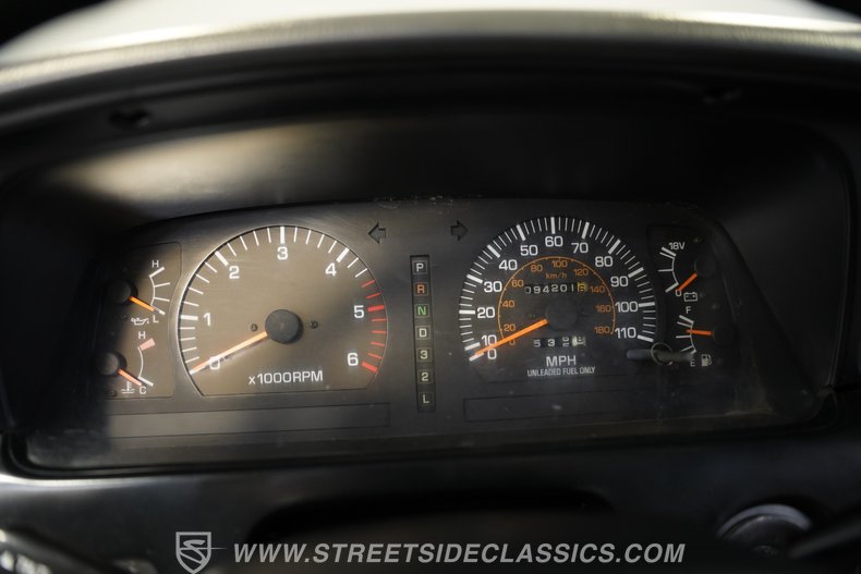 For Sale 1991 Toyota Land Cruiser Stock# 10424-CHA Fullscreen Grid Image 41