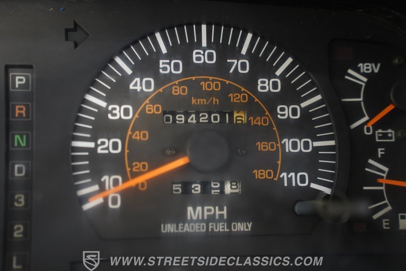 For Sale 1991 Toyota Land Cruiser Stock# 10424-CHA Fullscreen Grid Image 42