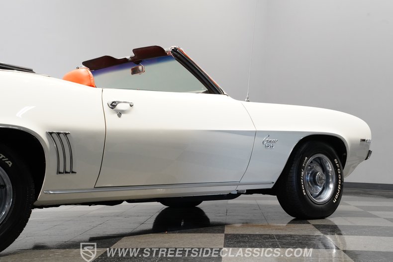 1969 Chevrolet Camaro 29